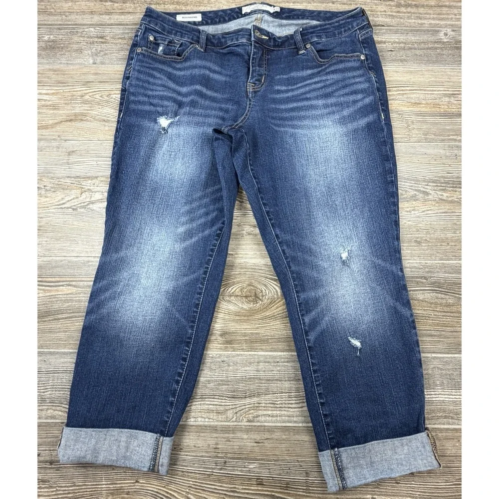 Torrid Boyfriend Straight Capri Jeans 16 Stretch Cuffed Distressed Whiskering